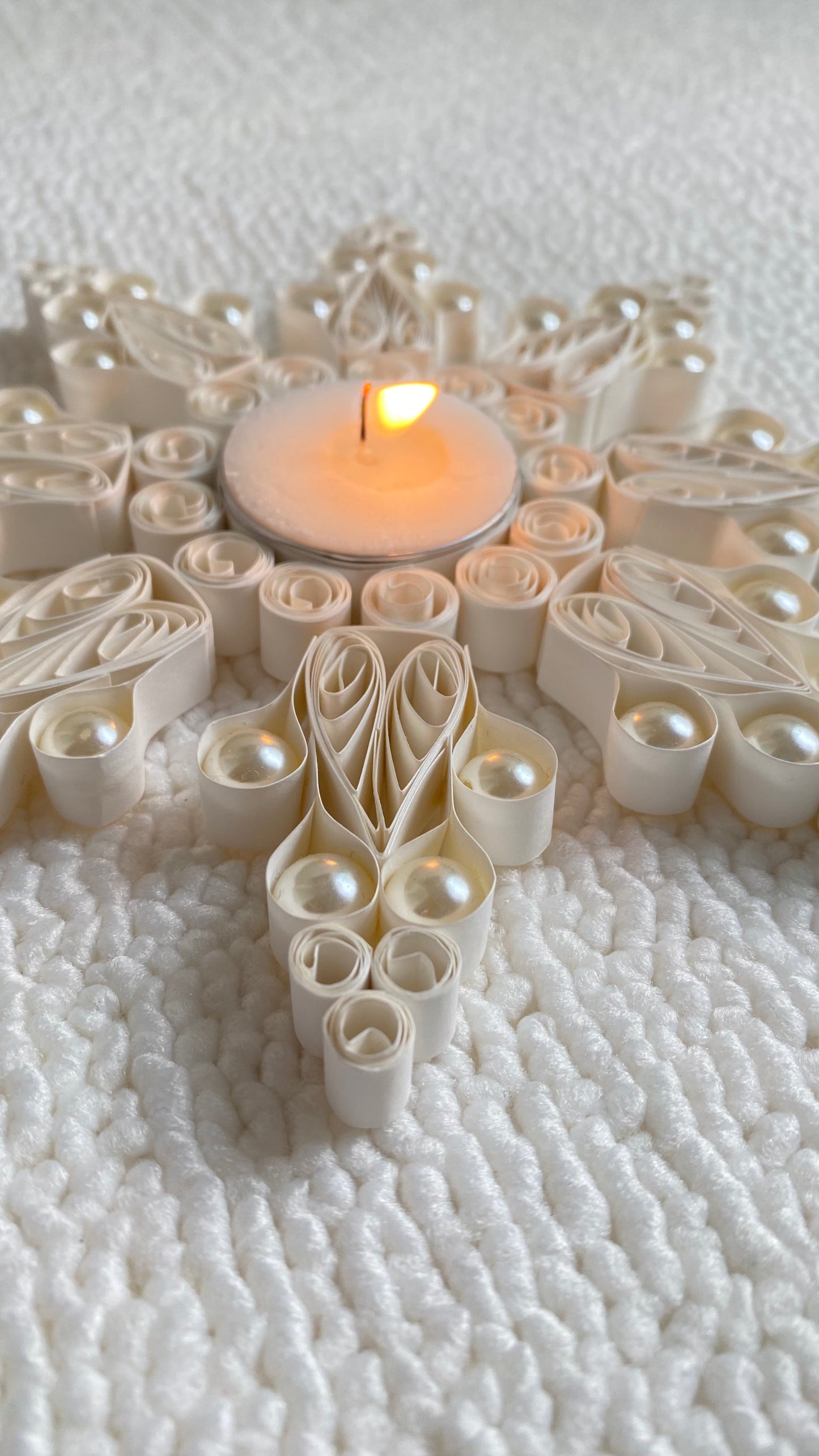 Quilled Diyas (White with pearls)