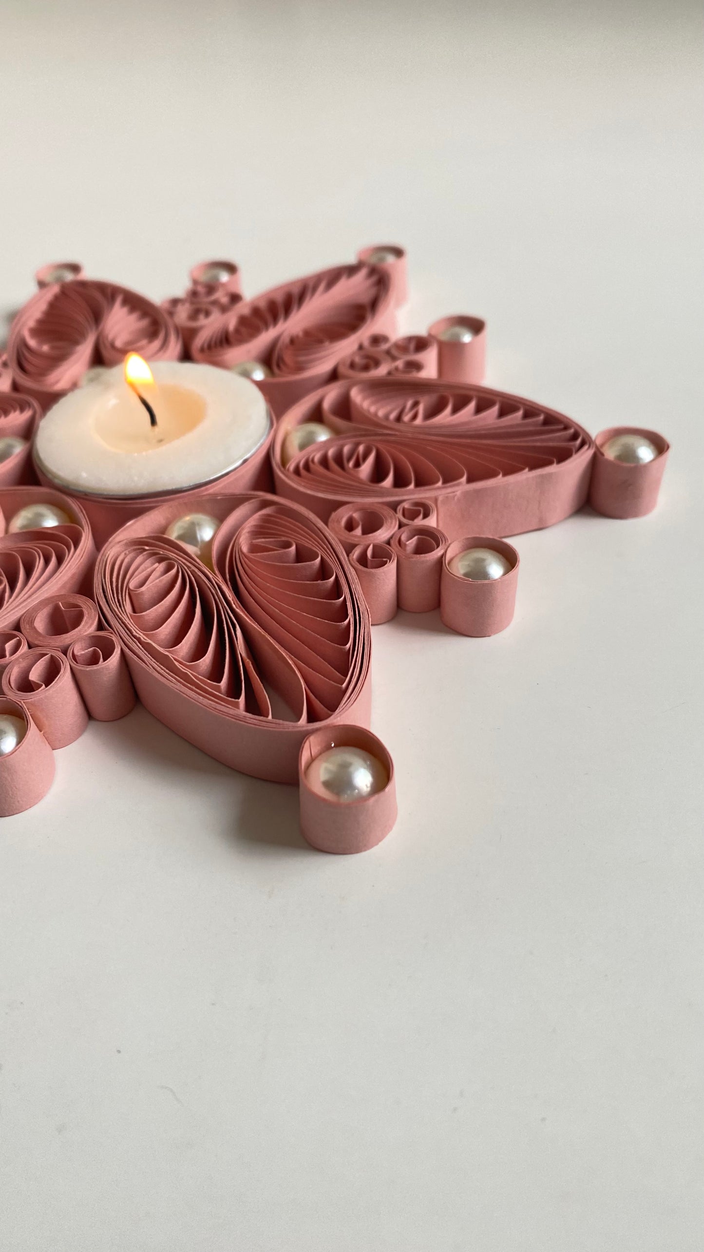 Quilled Diya (Pink with pearls)